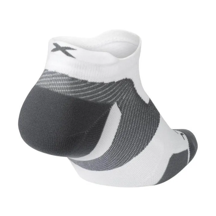 2XU UA5042E Vectr Lightcushion No Show Socks