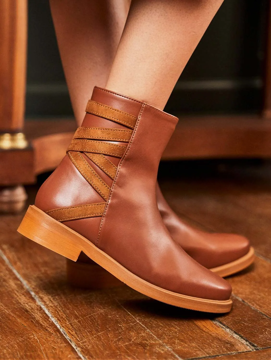 Catimini Vegan Leather Zip Ankle Boots | Camel