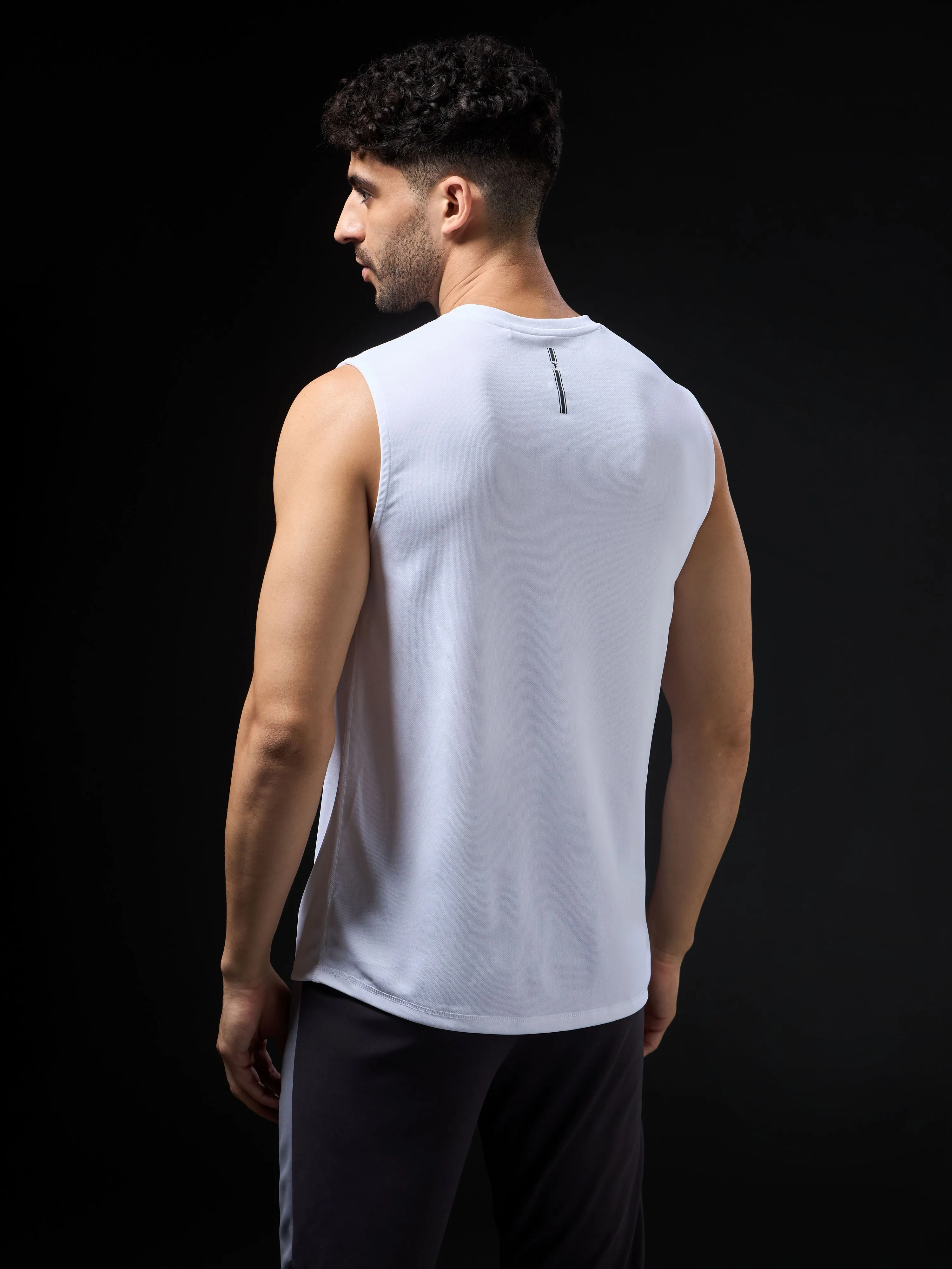 Men Solid Slim Fit Sports Innerwear Vest with TECHNOCOOL 