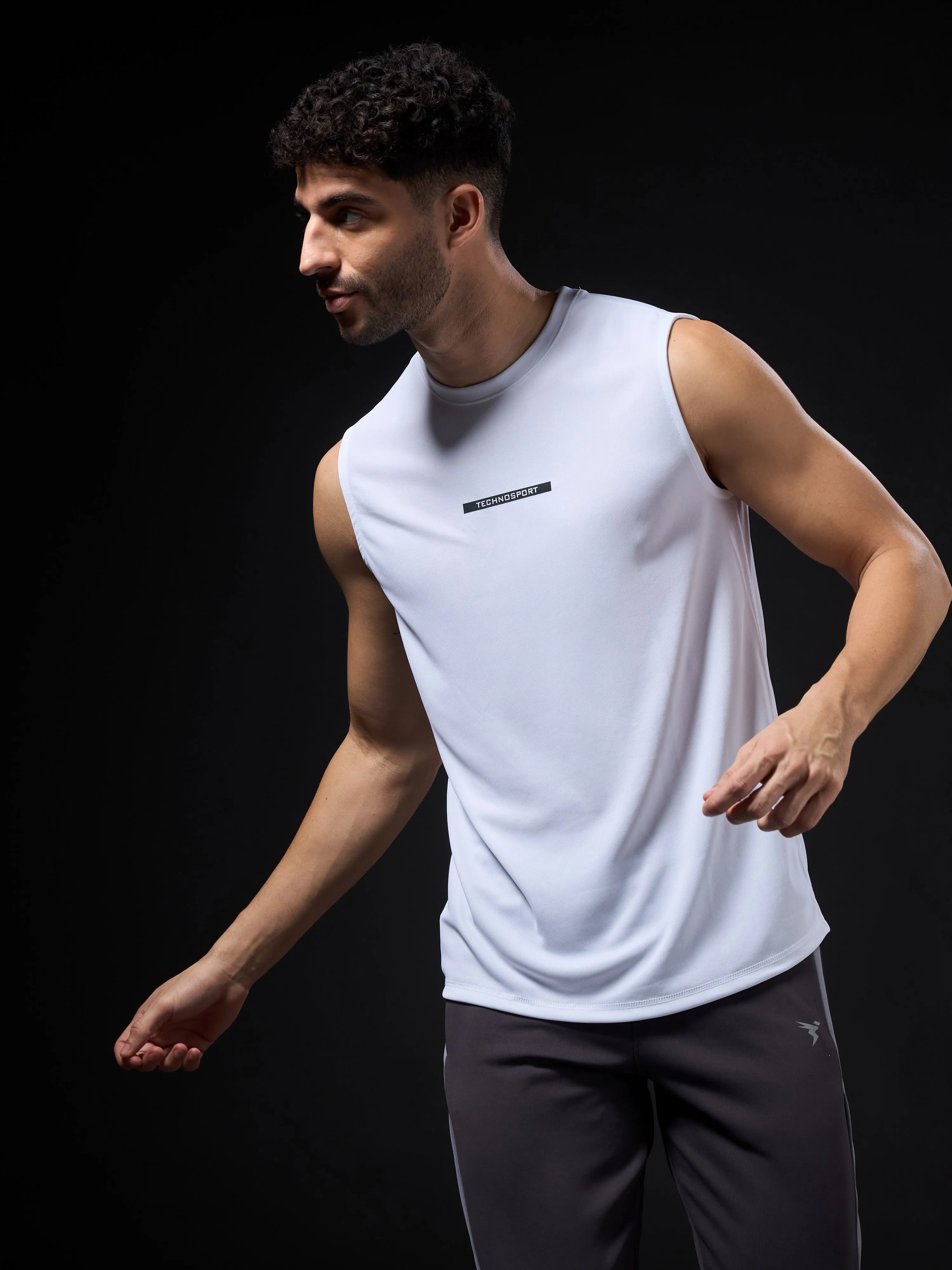 Men Solid Slim Fit Sports Innerwear Vest with TECHNOCOOL 